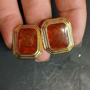 Square goldtone brown clip earrings avon